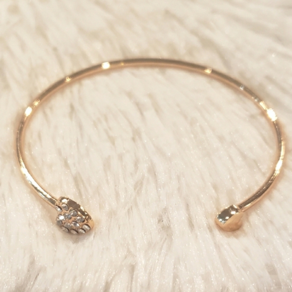 Rhinestone Heart Bracelet - Picture 4 of 8